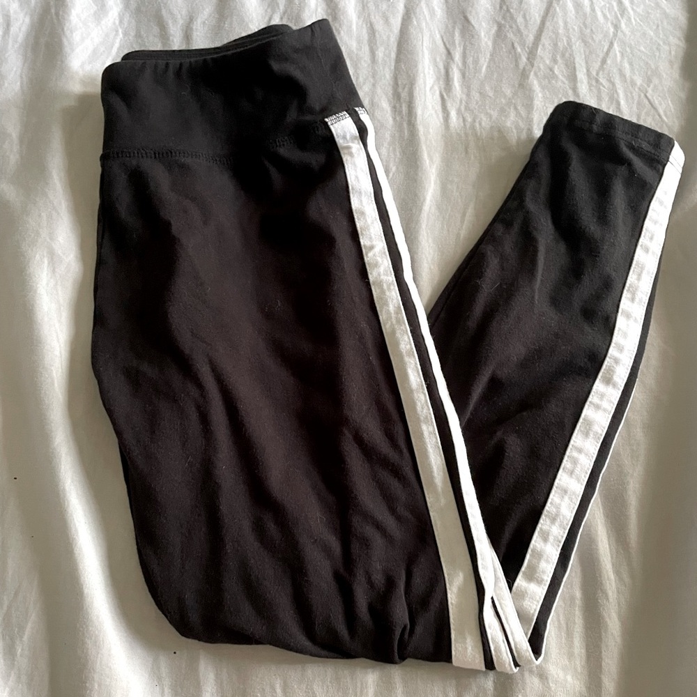SO Black leggings with white stripe